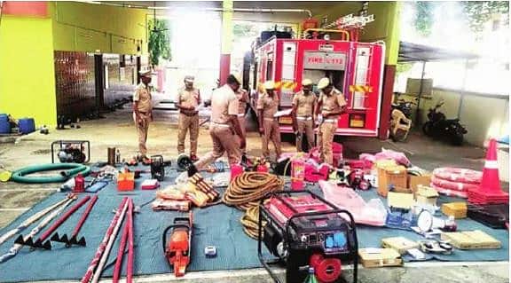 சங்ககிரி தீயணைப்பு நிலையத்திற்கு நவீன கருவிகளுடன் புதிய வாகனம்!