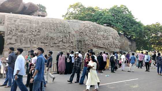 மாமல்லபுரத்தில் குவிந்த சுற்றுலாப் பயணிகள்!