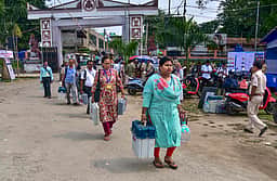 மே.வங்கம், அஸ்ஸாமில் 3 தொகுதிகளுக்கு இன்று இடைத் தோ்தல்