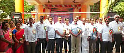 அம்பலூா் அரசு மேல்நிலைப்பள்ளியில் கலையரங்கம் திறப்பு