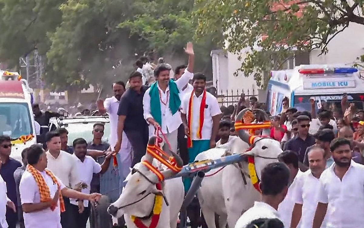 காவல்துறையால் தேடப்படும் குற்றவாளியுடன் முதல்வர் விஜய்: ஆர்.எஸ்.பாரதி குற்றச்சாட்டு!
