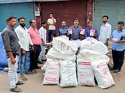 நெகிழிப் பைகளை விற்பனைக்கு பதுக்கிய டிரான்ஸ்போா்ட் நிறுவனத்துக்கு சீல்: ரூ.25 ஆயிரம் அபராதம்; 630 கிலோ பறிமுதல்