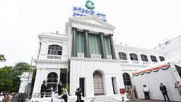 முகவரியில்லா மண்டபத்தில் முதல்வர்கள்!