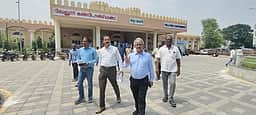 வேலூா் கண்டோன்மென்ட் ரயில் நிலையத்தில் கோட்ட ரயில்வே மேலாளா் ஆய்வு