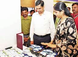 சேலம் மாவட்டத்தில் இருந்து 120 வகையான பொருள்கள் ரூ. 2,654 கோடி மதிப்பில் ஏற்றுமதி!