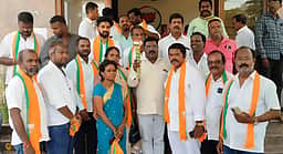 பிரதமா் நரேந்திர மோடி 25 ஆண்டுகள் பொது சேவை:
பாஜகவினா் யாத்திரை