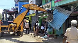 ராமேசுவரத்தில்
ஆக்கிரமிப்புகள் அகற்றம்