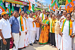 செங்கத்தில் பாஜக சேவா ஜோதி பேரணி