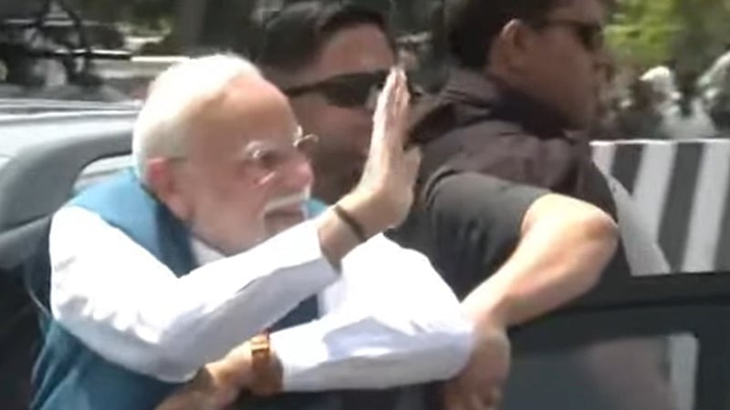 சென்னையில் பிரதமர் மோடி சாலைவலம்!