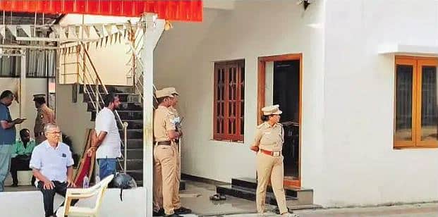 சேலத்தில் ரூ.15 கோடி மதிப்பிலான 600 கிலோ வெள்ளிப் பொருள்கள் கொள்ளை