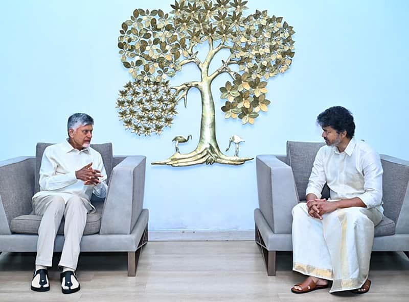 Chief Minister Vijay met Chandrababu Naidu
