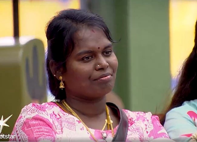 பிக் பாஸ் வீட்டில் 2 காதல் ஜோடிகள்! மறைமுகமாக சுட்டிக்காட்டிய முனியம்மா!