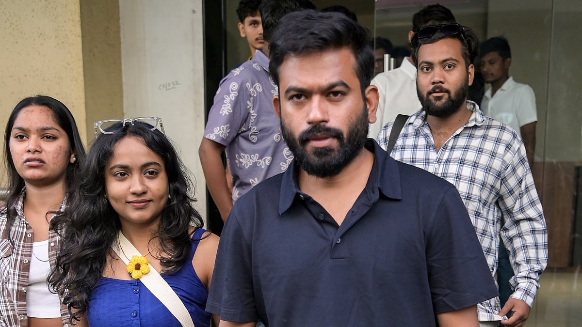 துணிவு இருந்தால் அதிகாரப்பூர்வ அவசரநிலையை அமல்படுத்துங்கள்! அபிஜீத் தீப்கே