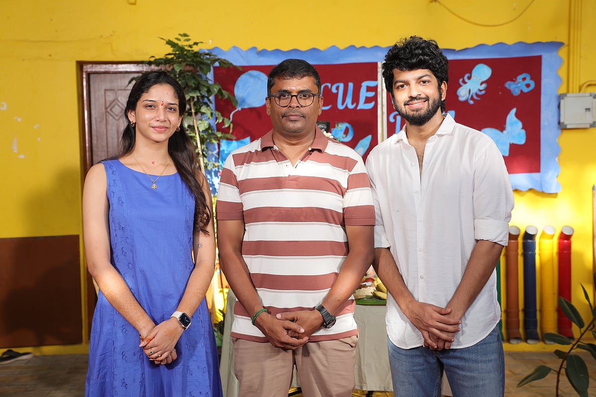 2000-களின் தொடக்க காலப் பள்ளிப் பருவம், நட்பு, காதல் மற்றும் அந்தக் காலத்தின் இனிமையான நினைவுகளை மையமாகக் கொண்டு உருவாகும் இப்படத்தின் படப்பிடிப்பு தற்போது இறுதிக்கட்டத்தை நெருங்கியுள்ளது.