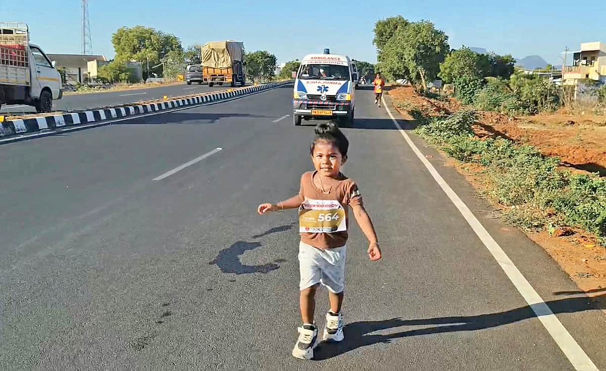 3 வயது... 45 மாரத்தான்கள்!