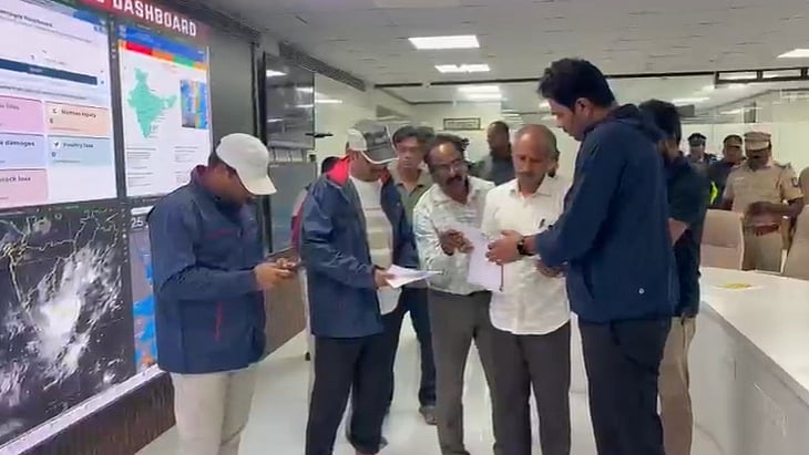 வடகிழக்குப் பருவமழை: சென்னை எழிலக அவசரகால செயல்பாட்டு மையத்தில் அமைச்சர் ஆதவ் அர்ஜுனா ஆய்வு!