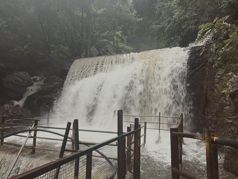 Flooding at Suruli Falls