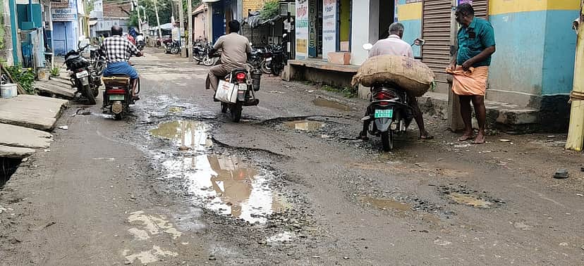 கொண்டலூா் - ஆவுடையானூா் சாலையை சீரமைக்க வலியுறுத்தல்