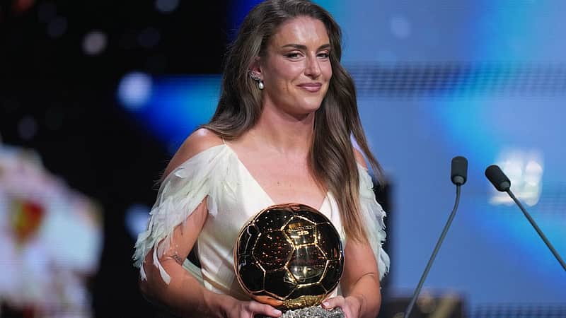 Spain's London City Lionesses' Alexia Putellas wins the player of the year trophy during the Ballon d'Or ceremony at the London Palladium Theatre in London, England, Monday, Oct. 26, 2026 . (AP Photo/Kin Cheung)