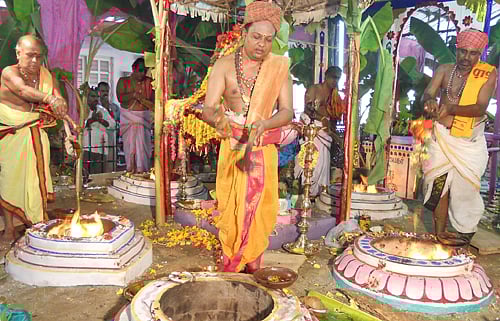 38 ஆண்டுகளுக்குப் பிறகு காரைக்கால் ஸ்ரீ ஏழை மாரியம்மன் கோவிலுக்கு குடமுழுக்கு