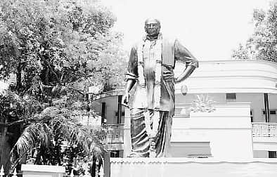 காமராஜர் இல்லத்தை கண்டுகொள்ளாத காங்கிரஸ் தலைவர்கள்
