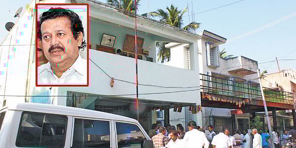 முன்னாள் அமைச்சர் பொன்முடி கைது