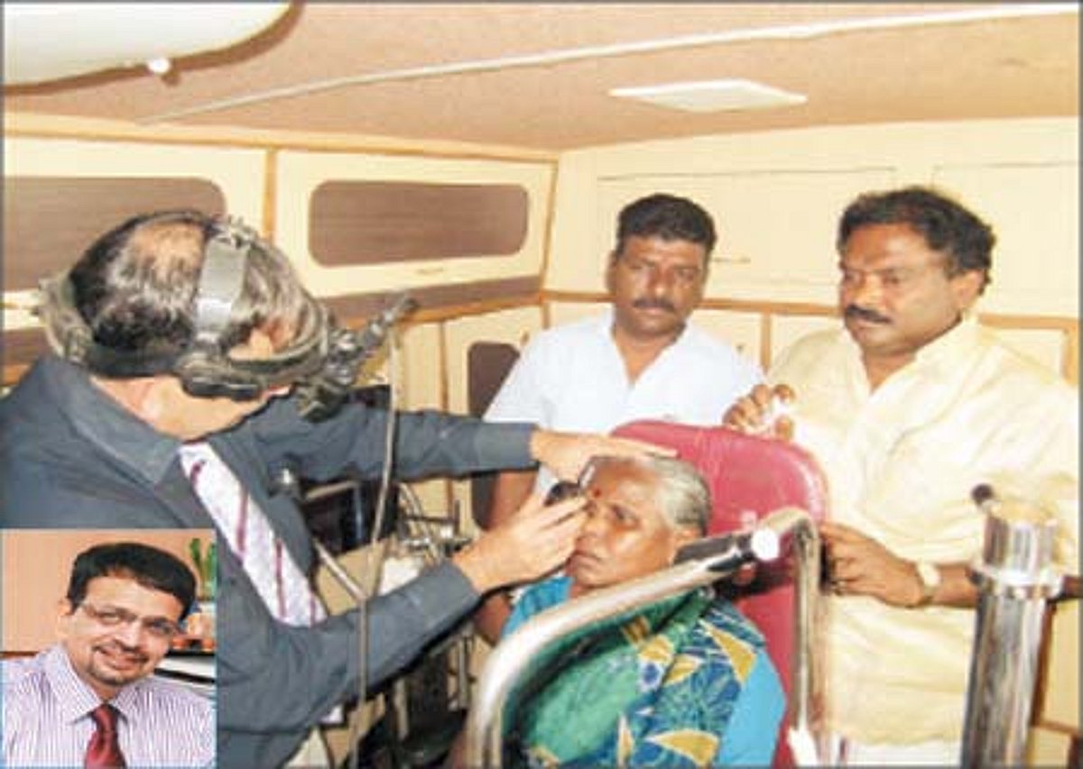 கிராமத்து வீட்டுக் கதவைத் தட்டும்கண் மருத்துவம்!