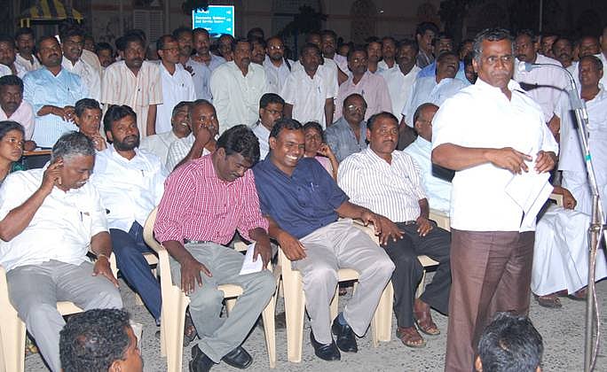 அண்ணாமலைப் பல்கலை. ஆசிரியர்கள், ஊழியர்கள் போராட்டம் ஒத்திவைப்பு