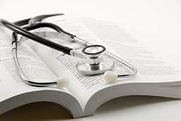 மருத்துவக் கல்லூரி முதல்வா்கள் மாற்றம்