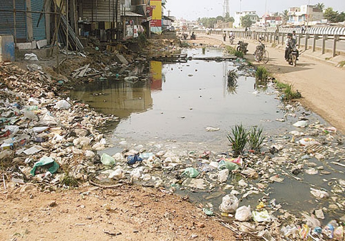 சாக்கடையாக மாறிய "சர்வீஸ்' சாலை