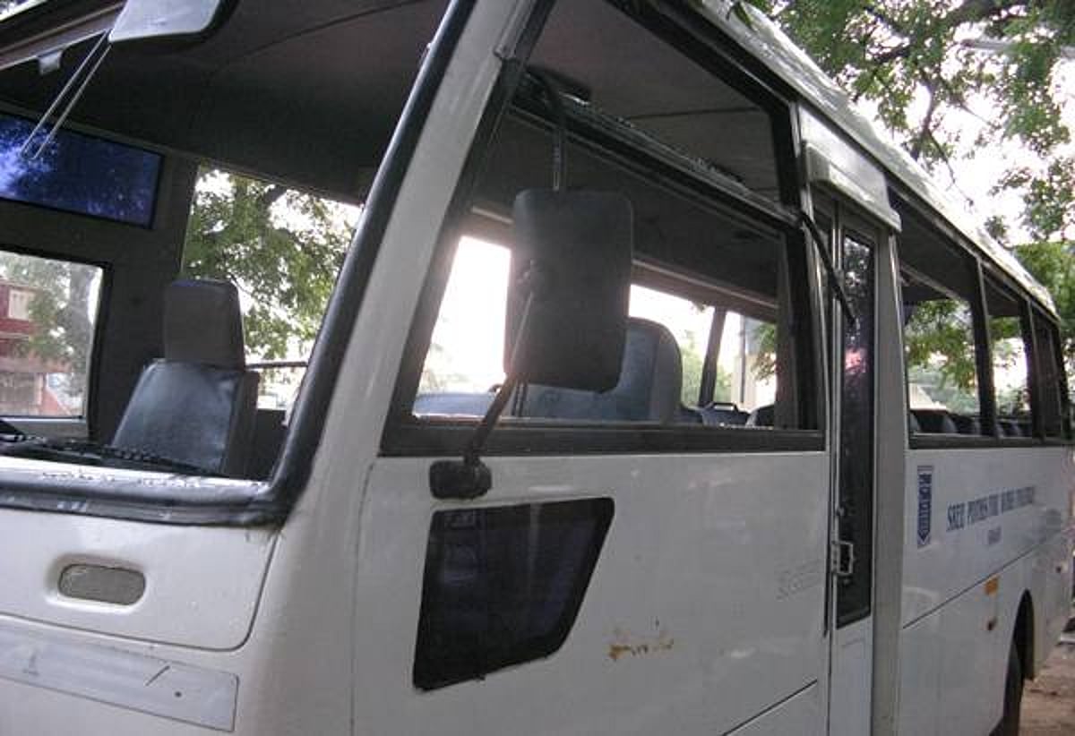 ஸ்ரீவில்லிபுத்தூரில் மேலும் 3 பஸ்கள் உடைப்பு: தொடர்ந்து பதற்றம்