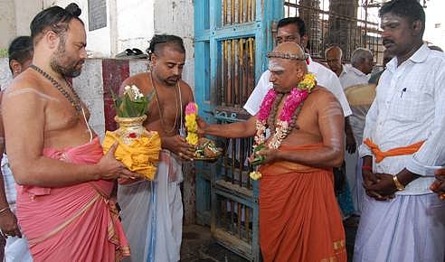 உலக நன்மை வேண்டி திருவாவடுதுறை ஆதீனம் ஆன்மிக பயணம்