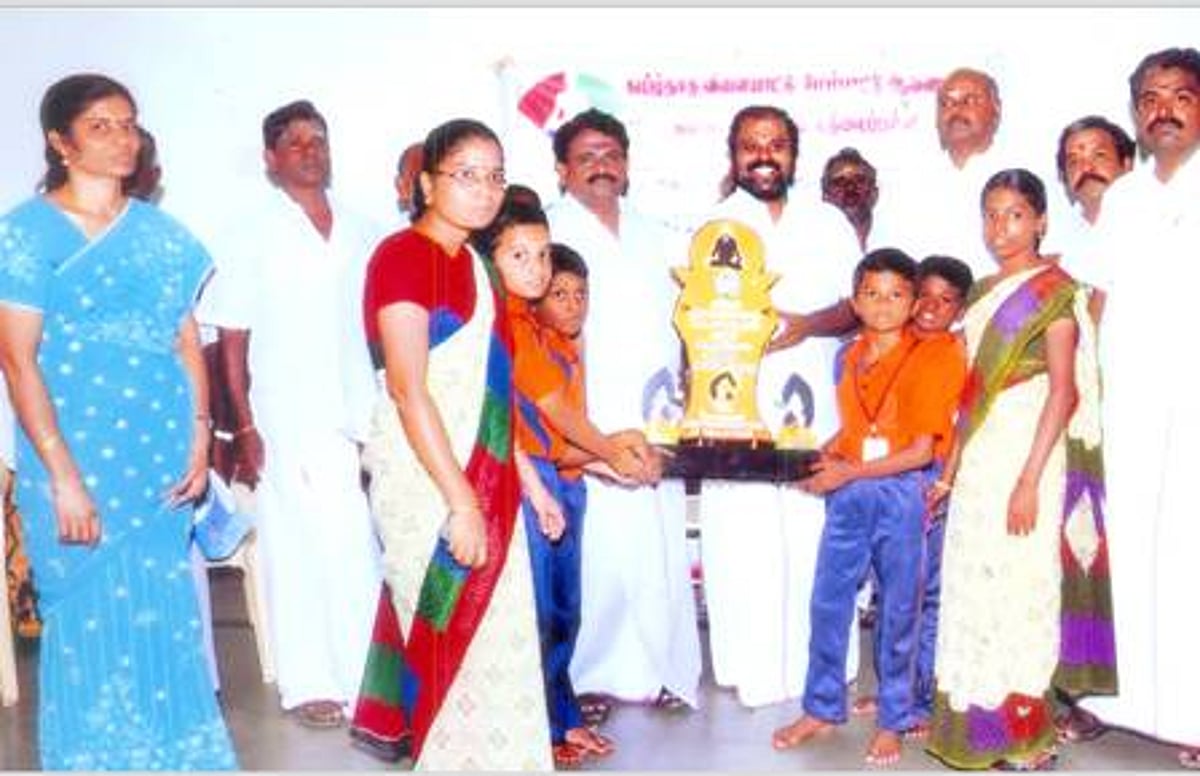 மாவட்ட யோகா போட்டி: மம்சை பள்ளி முதலிடம்