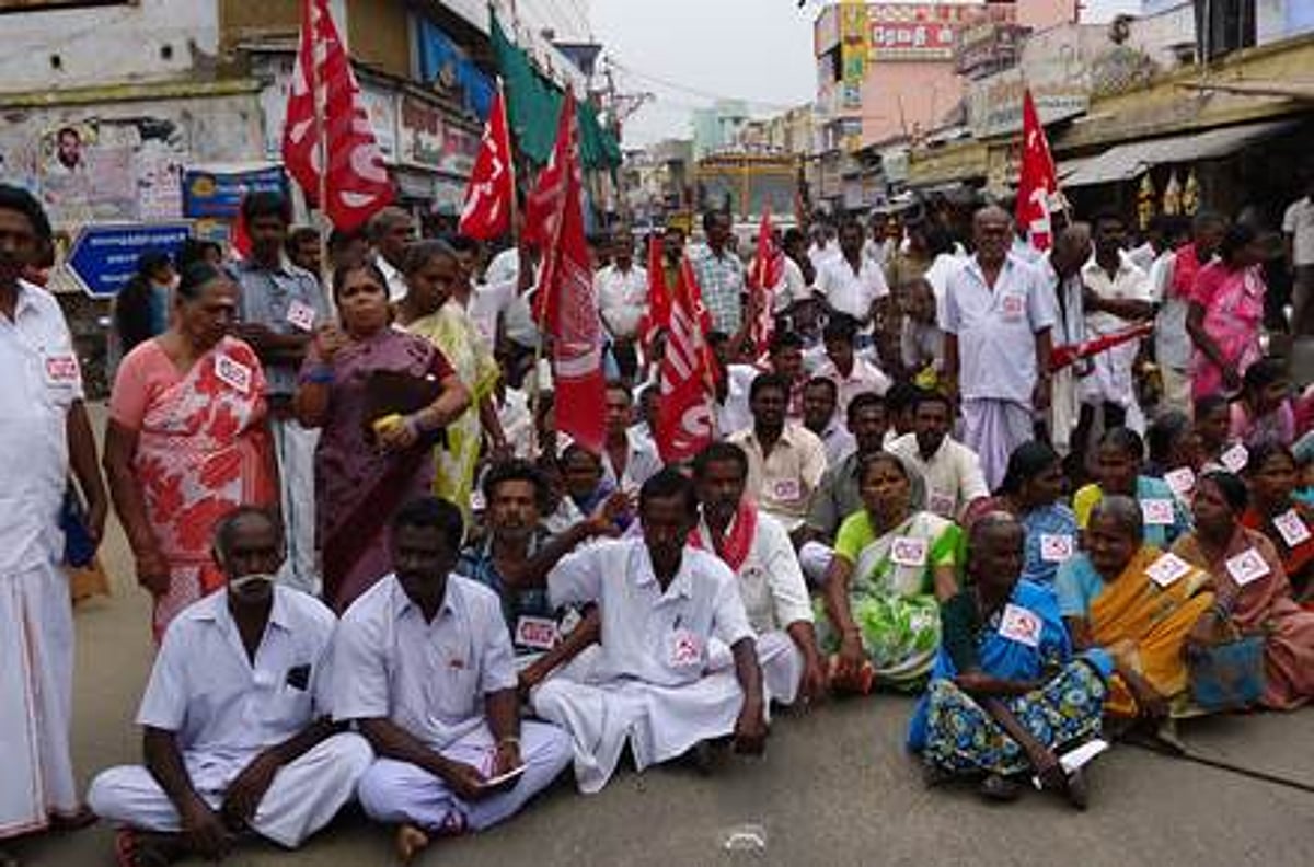 அம்பாசமுத்திரம், முக்கூடல் பகுதியில் மறியல்: 455 பேர் கைது