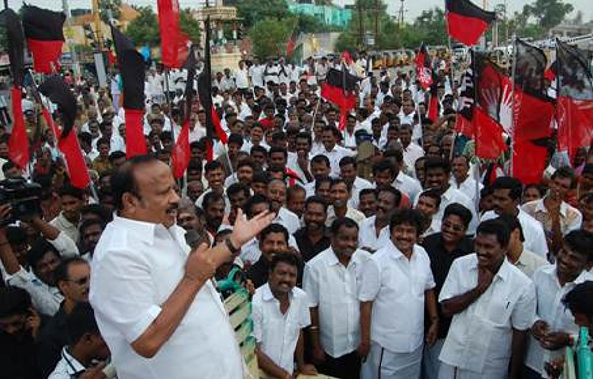 மயக்கத்தின் விளைவு, தூக்கமில்லாமல் மக்கள் அவதியுறுகின்றனர்: முன்னாள் அமைச்சர் எம்.ஆர்.கே.பன்னீர்செல்வம்