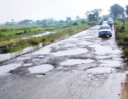அபாய நிலையில் மலைப்பட்டு தரைப்பாலம்!