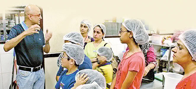 பீட்ஸா, பாஸ்தா, குழந்தைகள்... பெண்கள்! 