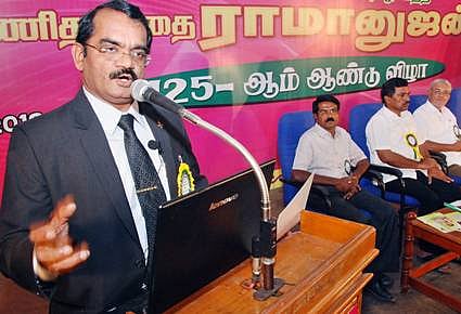 பாரதி, ராமானுஜத்தை மாணவர்கள் நேசிக்க வேண்டும்: மயில்சாமி அண்ணாதுரை பேச்சு