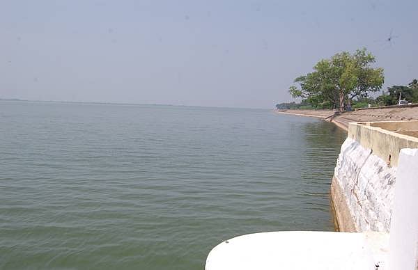 எம்எல்ஏ போராட்டம் எதிரொலி: வீராணத்திலிருந்து பாசனத்திற்கு நீர் திறப்பு