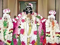 பழையபுதூரில் அருளும் ஆதிமூர்த்தி!