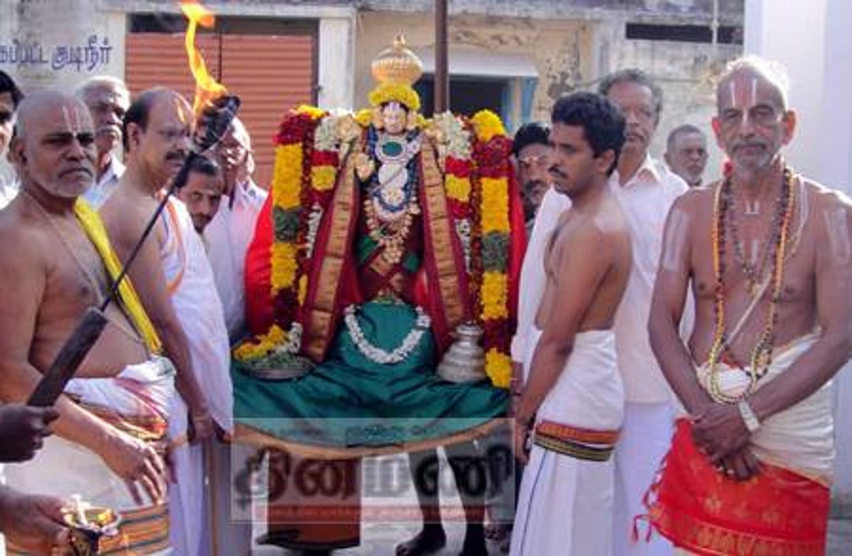 கைசிக ஏகாதசி: காரைக்கால் ஸ்ரீநித்யகல்யாணப் பெருமாள் ஸேவை