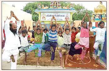 சமூக சேவைக்குக் கல்யாணம் எல்லாம் ஒத்துவராது சார்!