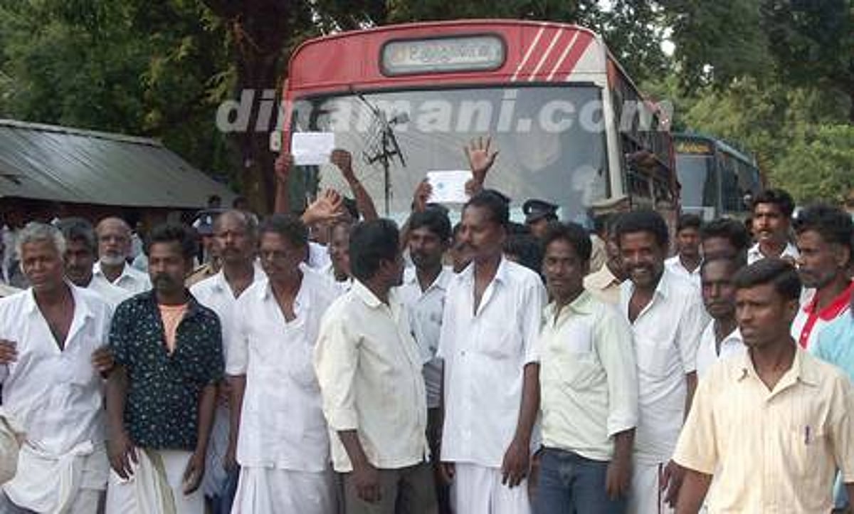 திருக்கோவிலூரில் அடையாள அட்டை பிரச்னை: வேட்பாளர்கள், முகவர்கள் மறியல்