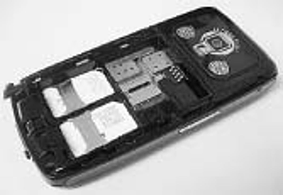 இரண்டு சிம் கார்டு செல்போன்களின் விற்பனை அமோகம்!