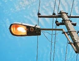 பூவாளூா் பேரூராட்சியில் 66 புதிய தெருவிளக்குகள்