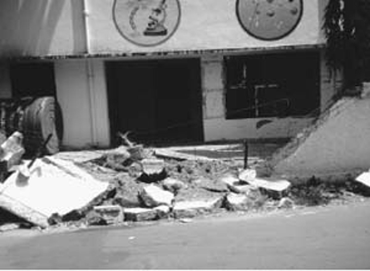 ஆராய்ச்சிக் கூடமாக மாறும் மாநகராட்சிப் பள்ளி: 2 ஆண்டுகளாக மூடிக்கிடக்கும் அவலம்