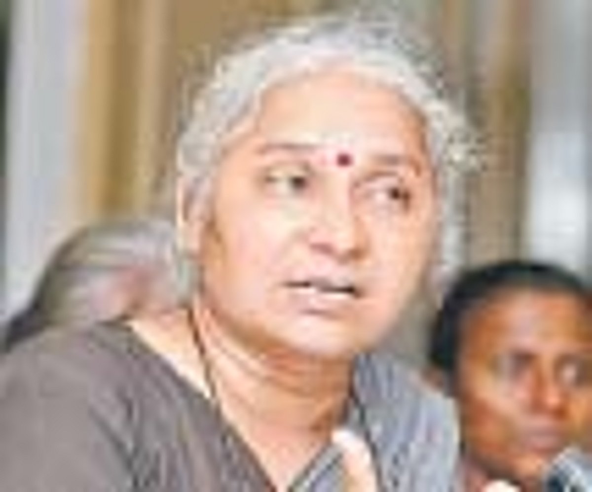 கூடங்குளம் மக்களிடம் ஜெயலலிதா பேசவேண்டும்: மேதா பட்கர்