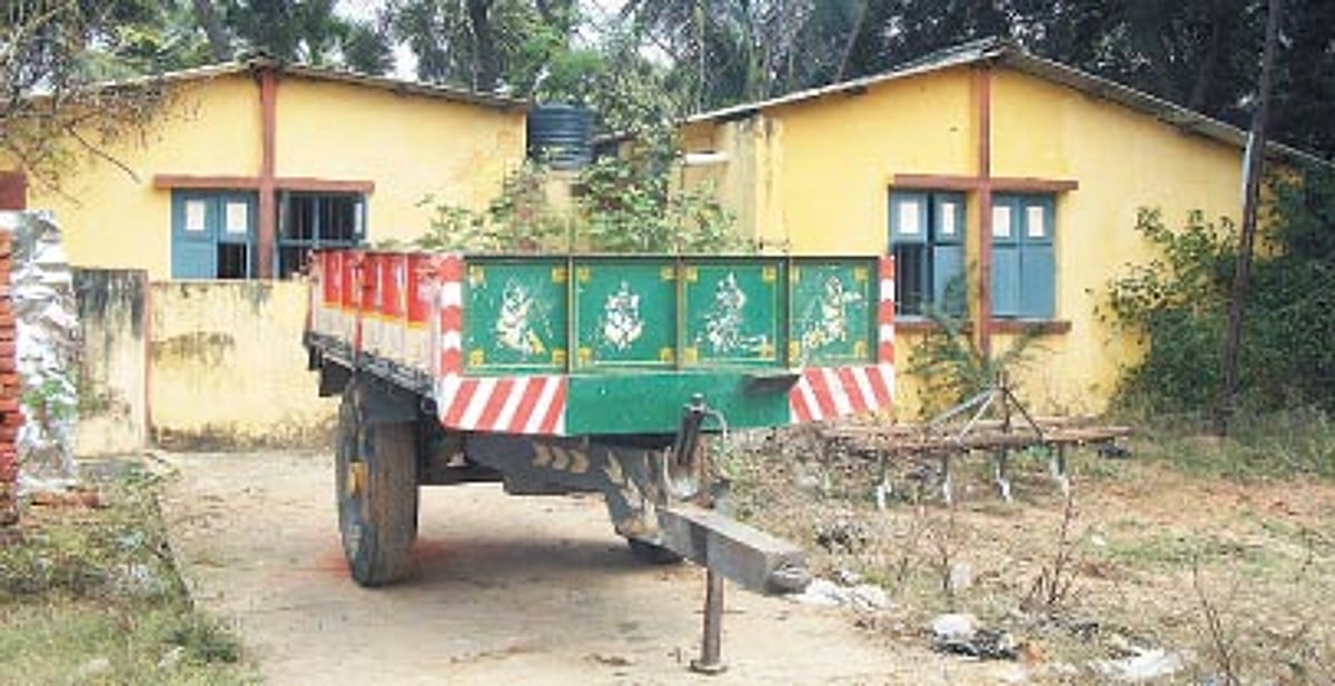 பூட்டியே கிடக்கும் துணை சுகாதார நிலையம்