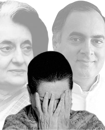 இந்திரா அப்படி... சோனியா இப்படி...!