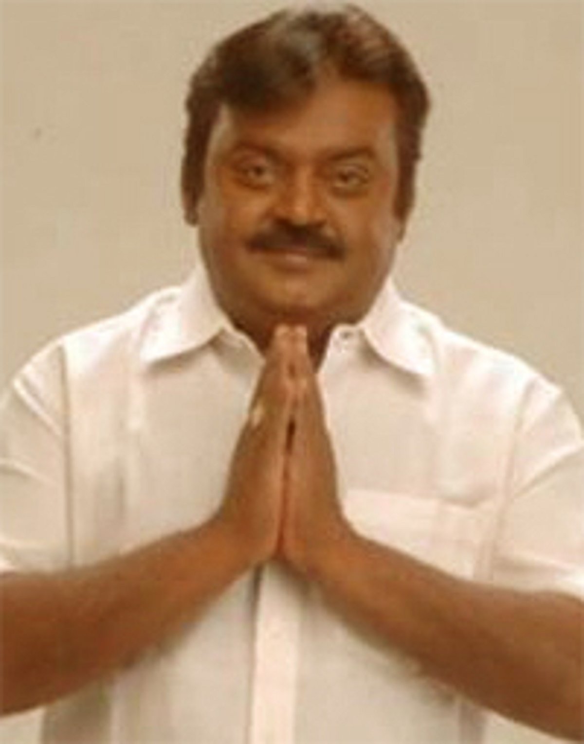 யாரைத் தோற்கடிக்கப்போகிறார் விஜயகாந்த்?